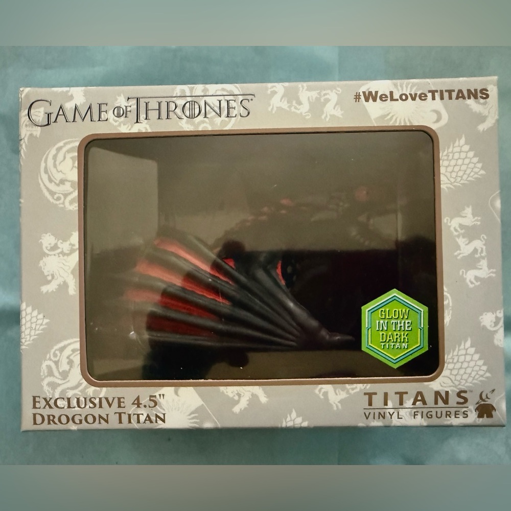Titan Vinyl Figures Box with Gold Accents